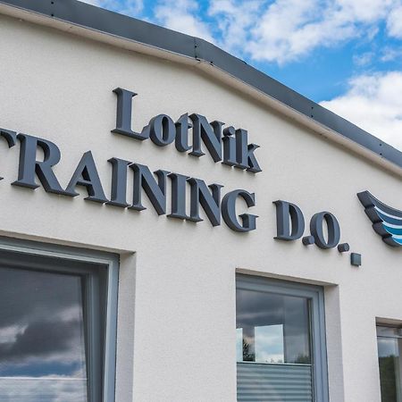 Pokoje Lotnik Nad Jeziorem Mragowo Ngoại thất bức ảnh